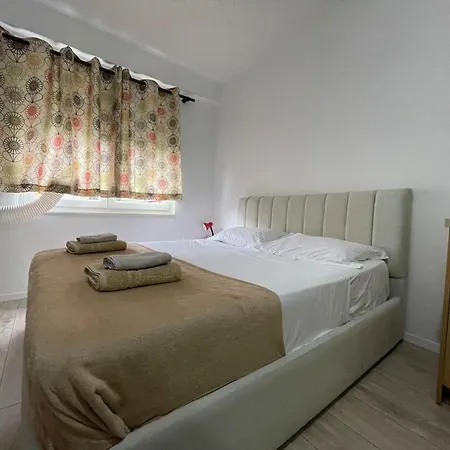 Bonbon Quiet Central Studio - Enjoy Travel Tirana